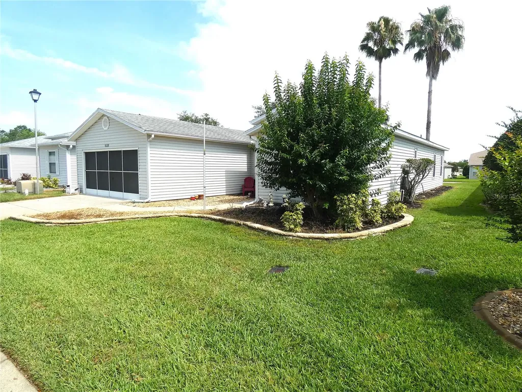751 Old Oaks Lane Leesburg FL 34748