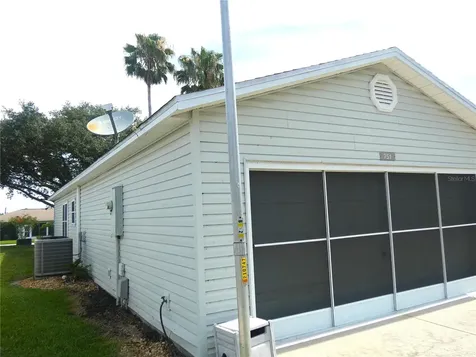 751 Old Oaks Lane Leesburg FL 34748