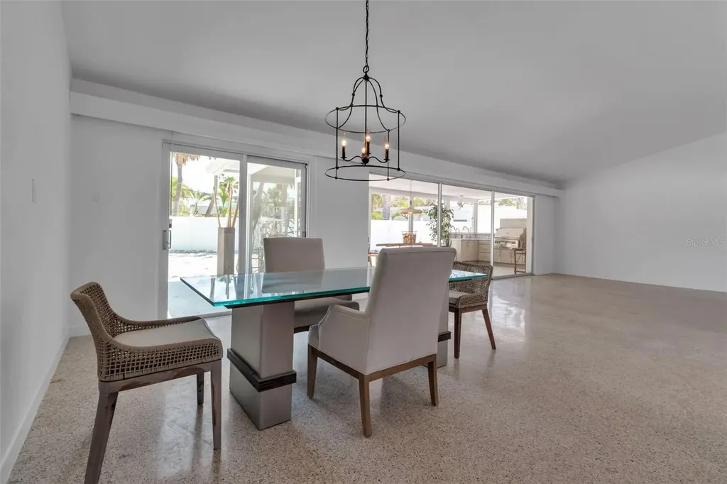 130 N Adams Drive Sarasota FL 34236
