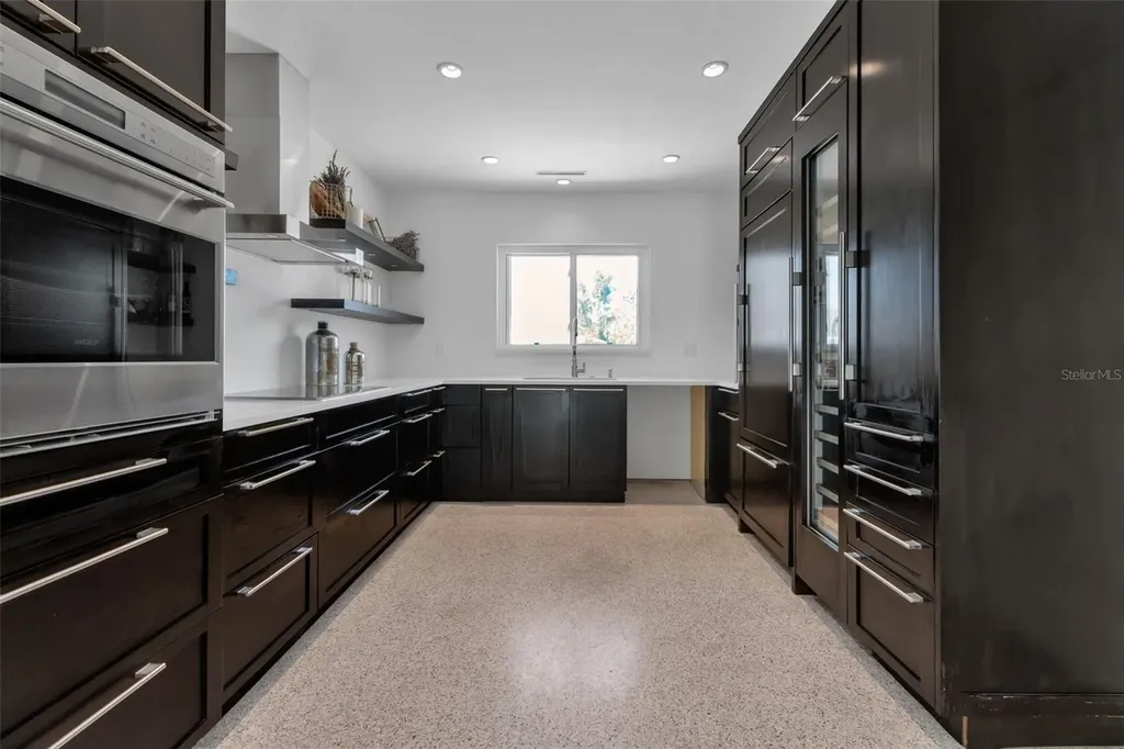 130 N Adams Drive Sarasota FL 34236