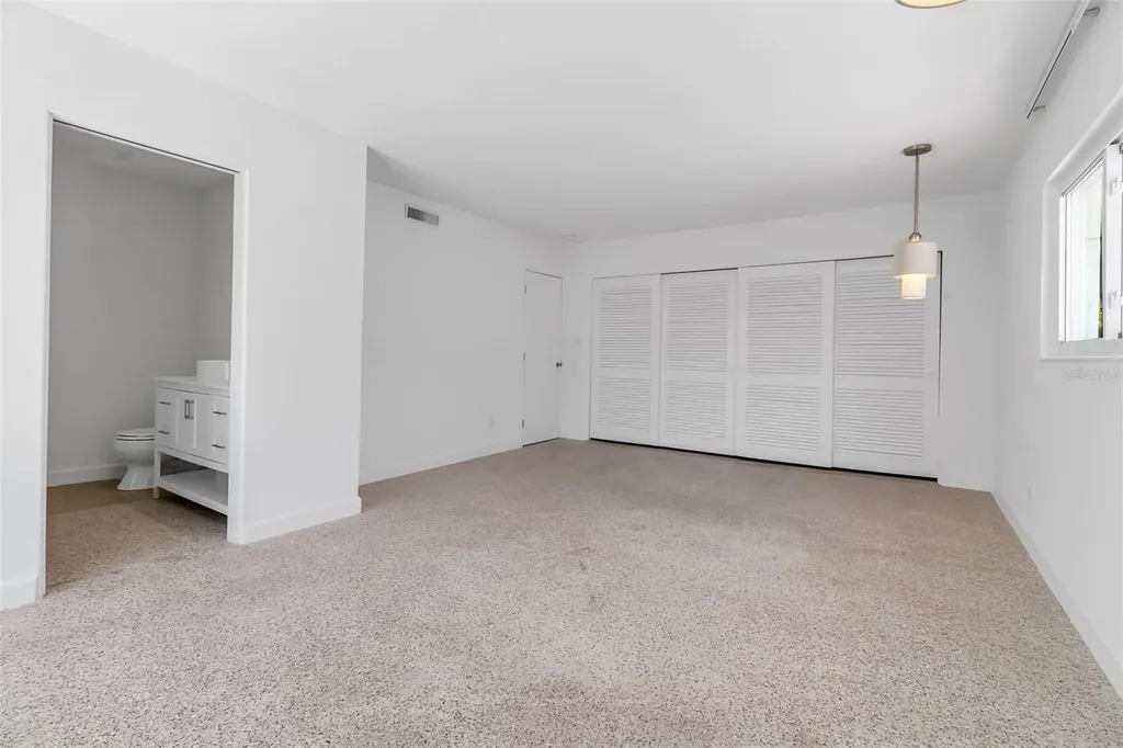 130 N Adams Drive Sarasota FL 34236