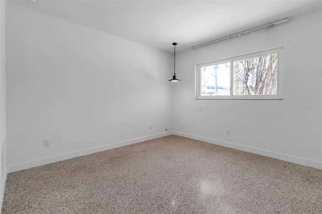 130 N Adams Drive Sarasota FL 34236