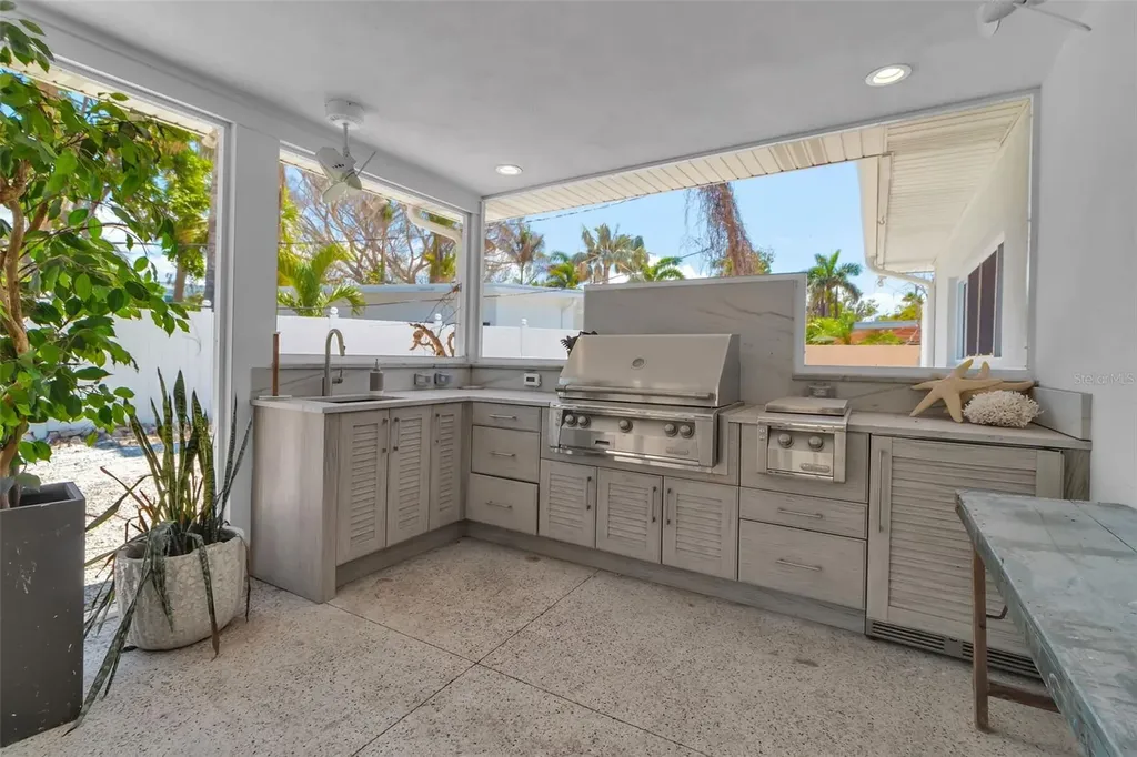 130 N Adams Drive Sarasota FL 34236