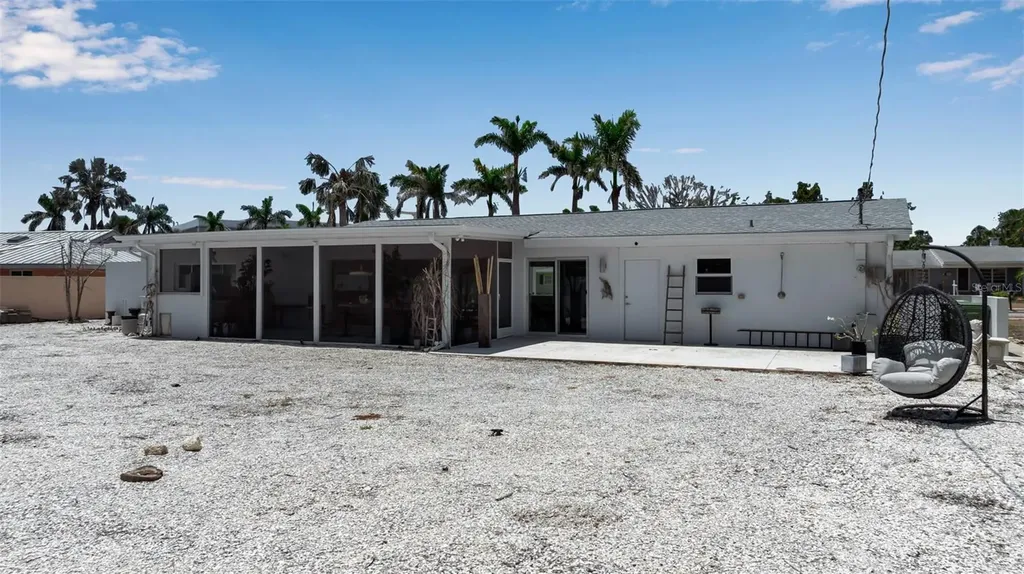 130 N Adams Drive Sarasota FL 34236