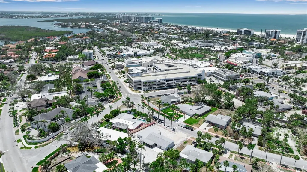 130 N Adams Drive Sarasota FL 34236