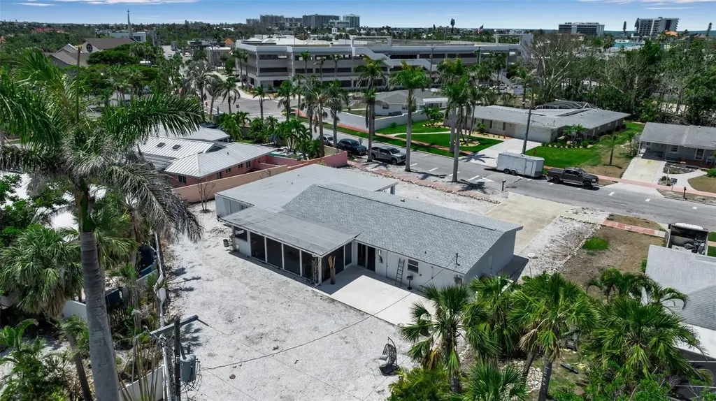 130 N Adams Drive Sarasota FL 34236