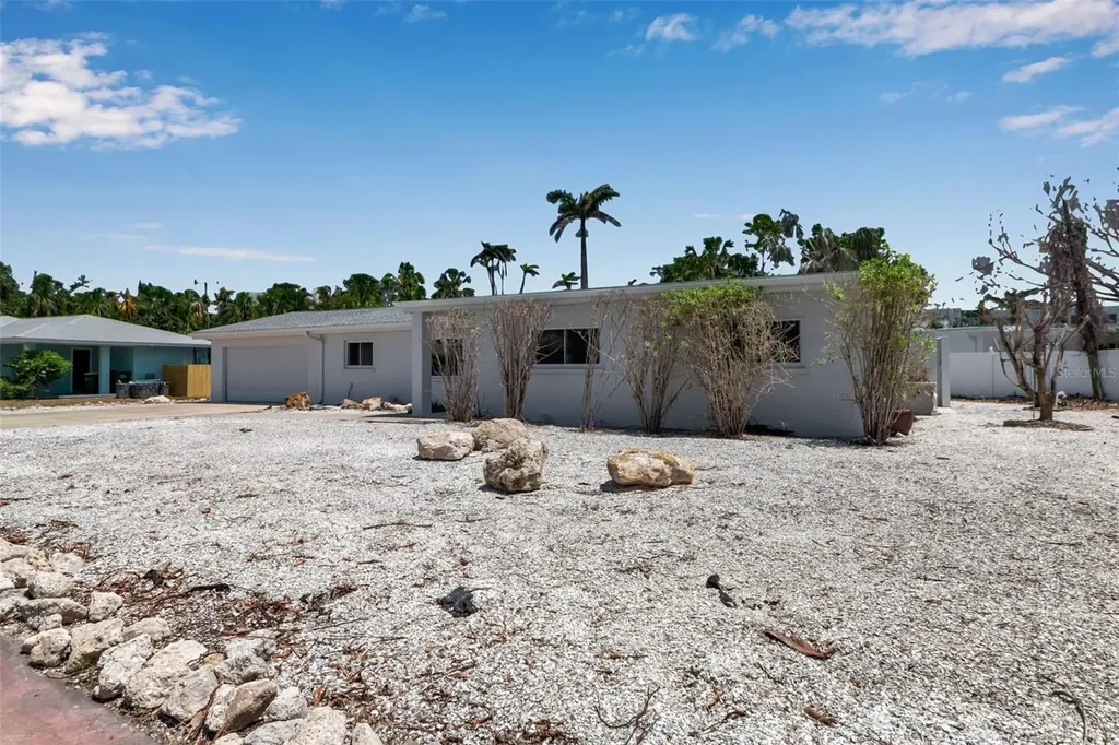 130 N Adams Drive Sarasota FL 34236