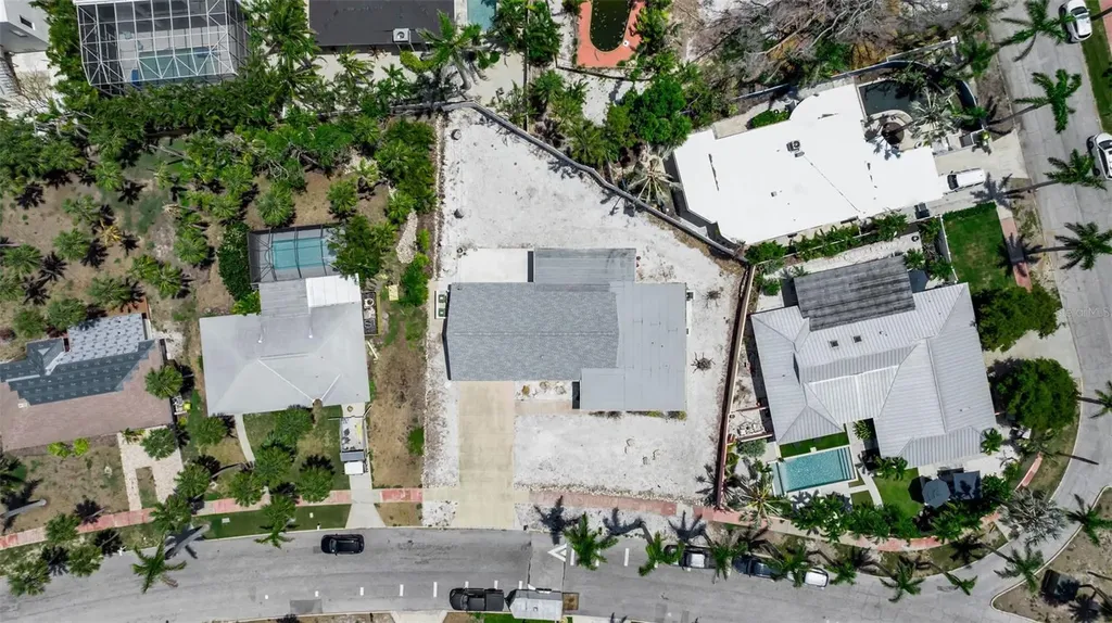130 N Adams Drive Sarasota FL 34236