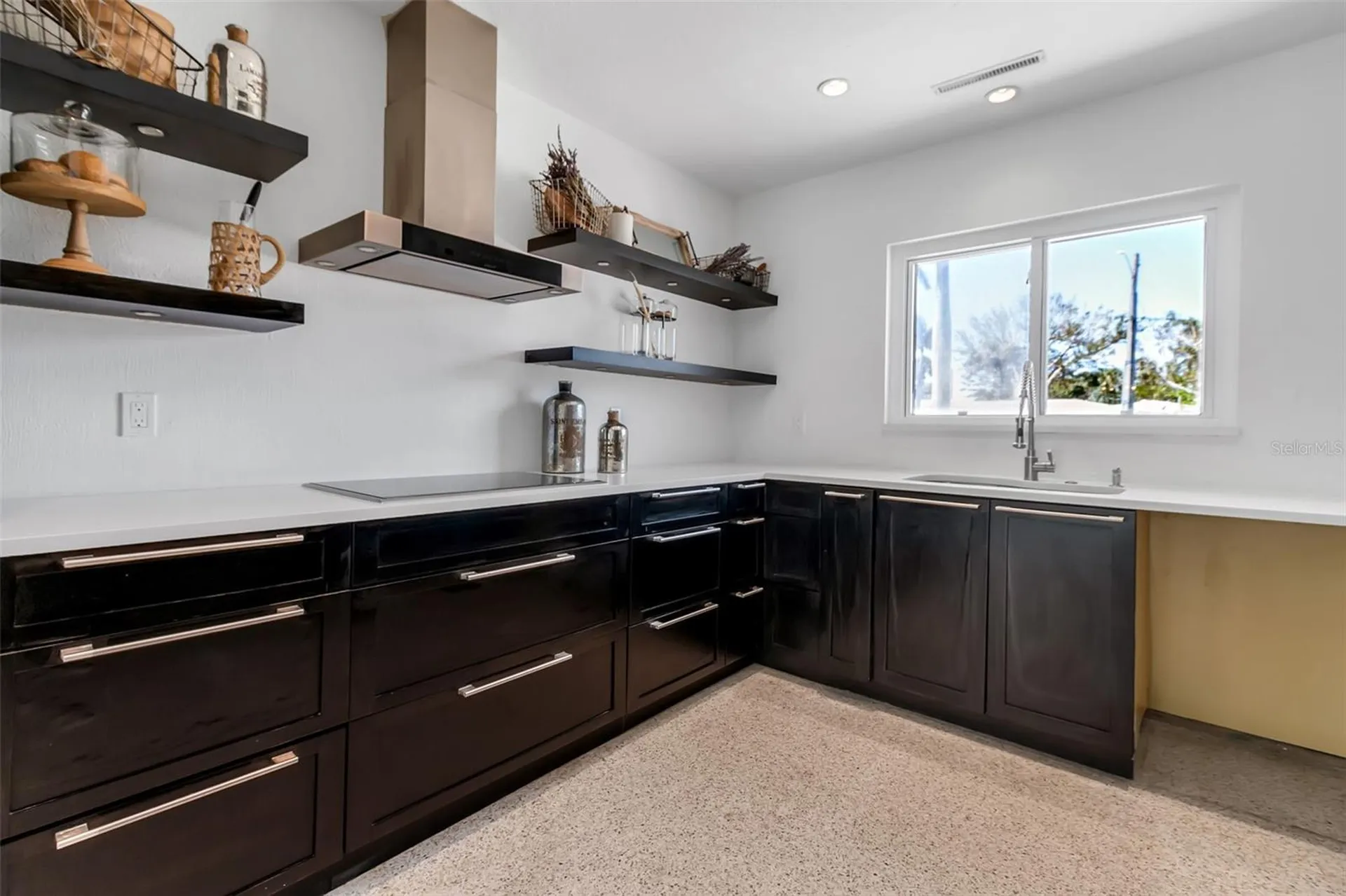 130 N Adams Drive Sarasota FL 34236