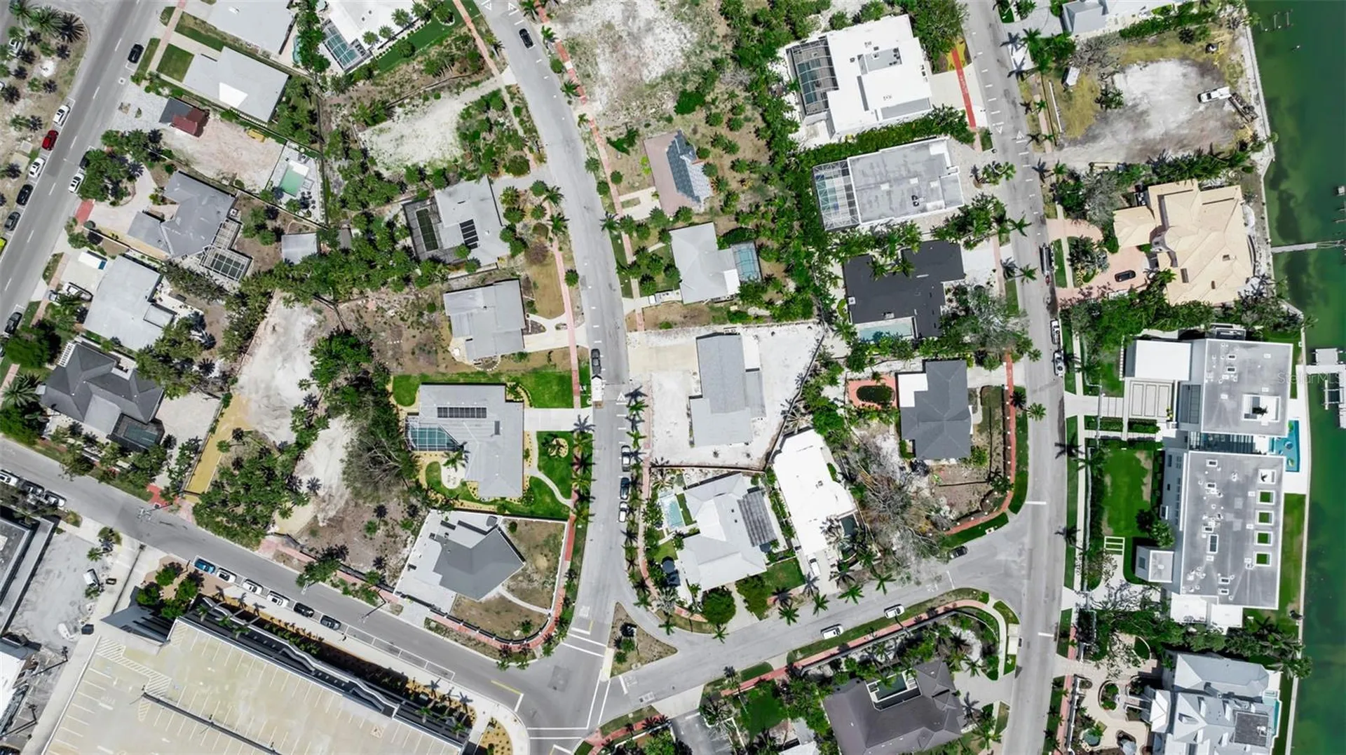 130 N Adams Drive Sarasota FL 34236