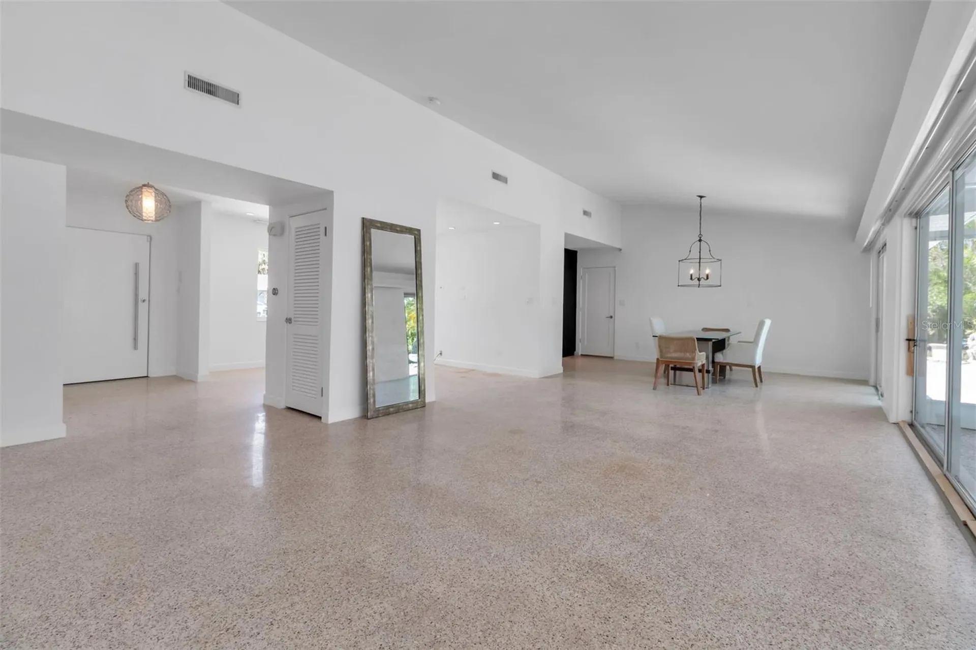 130 N Adams Drive Sarasota FL 34236