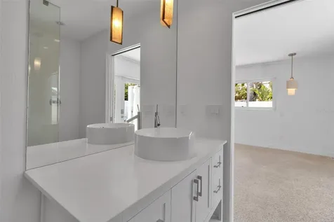 130 N Adams Drive Sarasota FL 34236