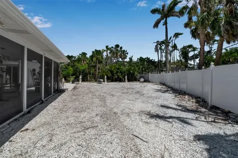 130 N Adams Drive Sarasota FL 34236