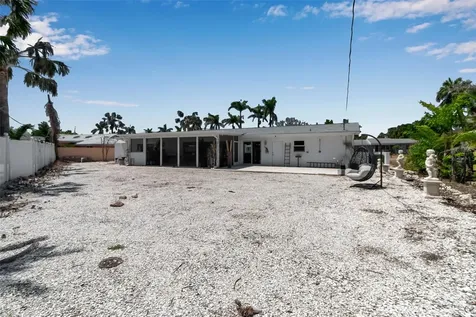 130 N Adams Drive Sarasota FL 34236