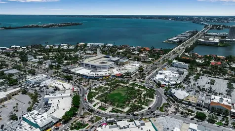 130 N Adams Drive Sarasota FL 34236