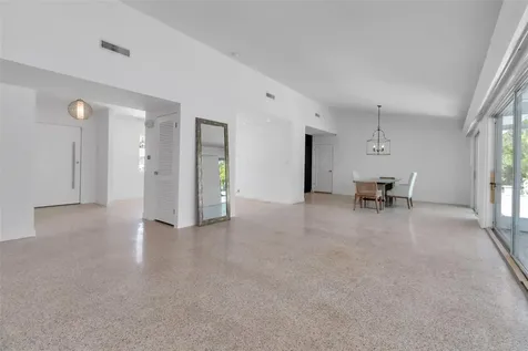130 N Adams Drive Sarasota FL 34236