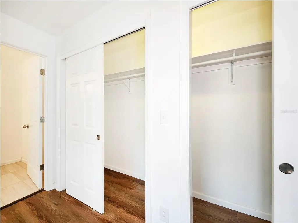 1207 SE 27th Terrace Cape Coral FL 33904