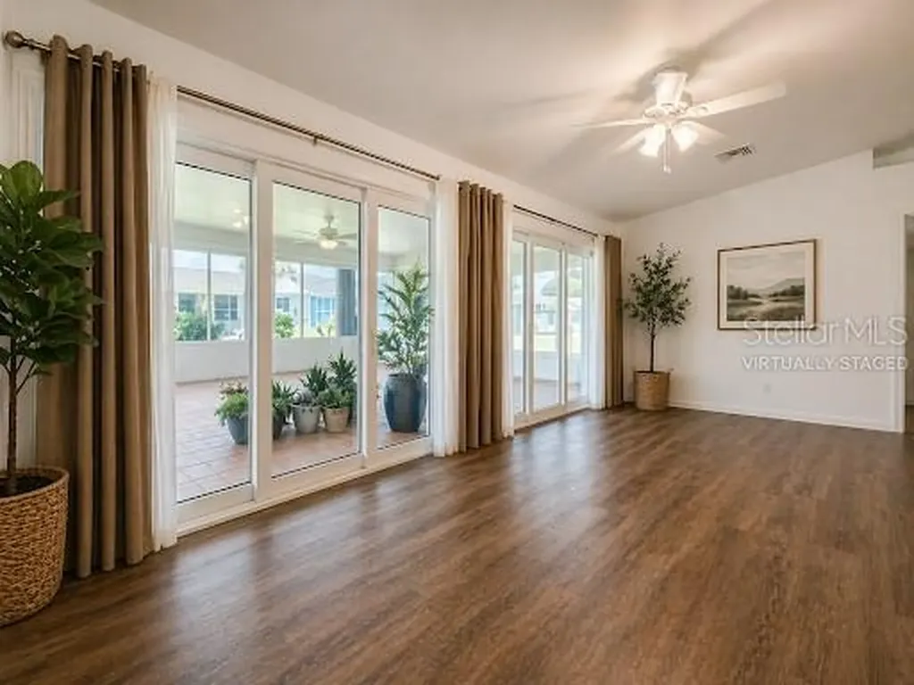 1207 SE 27th Terrace Cape Coral FL 33904