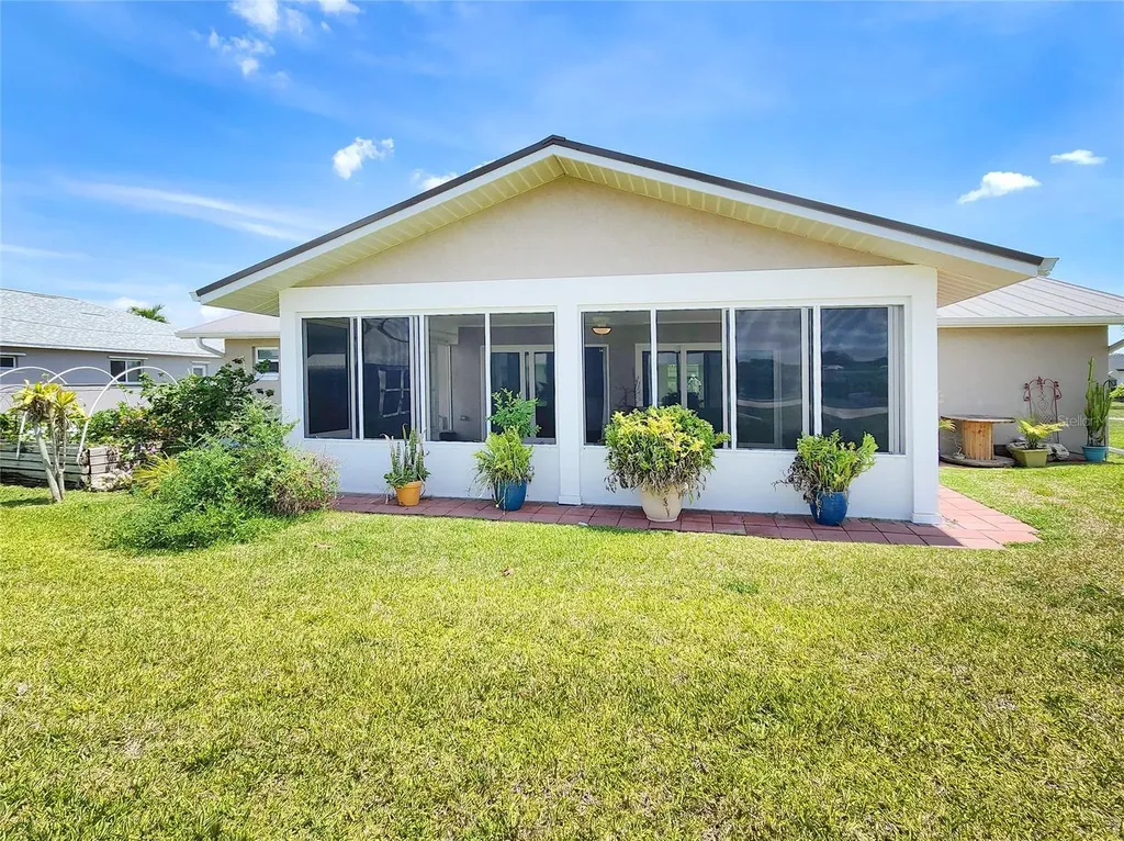 1207 SE 27th Terrace Cape Coral FL 33904