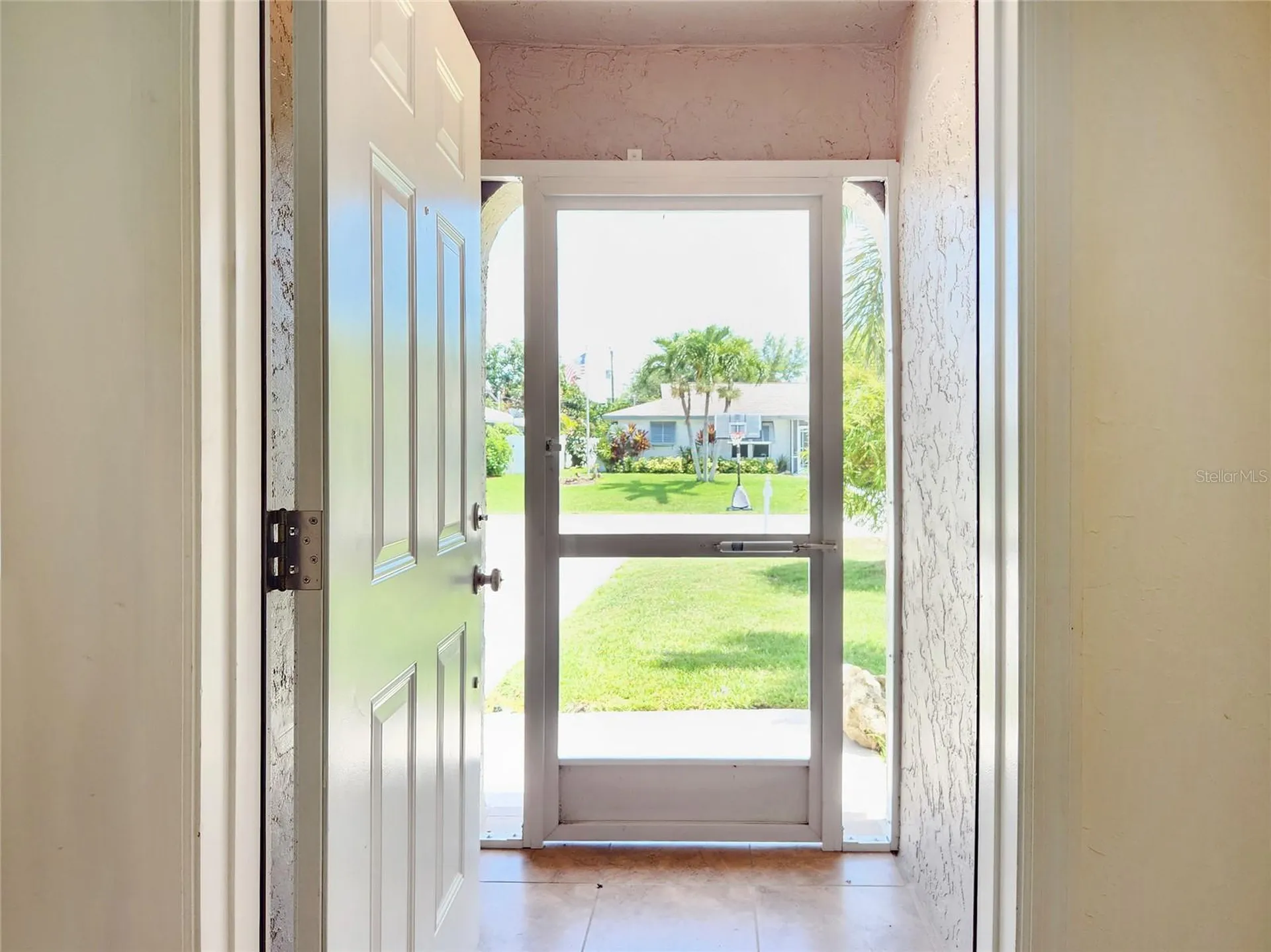 1207 SE 27th Terrace Cape Coral FL 33904