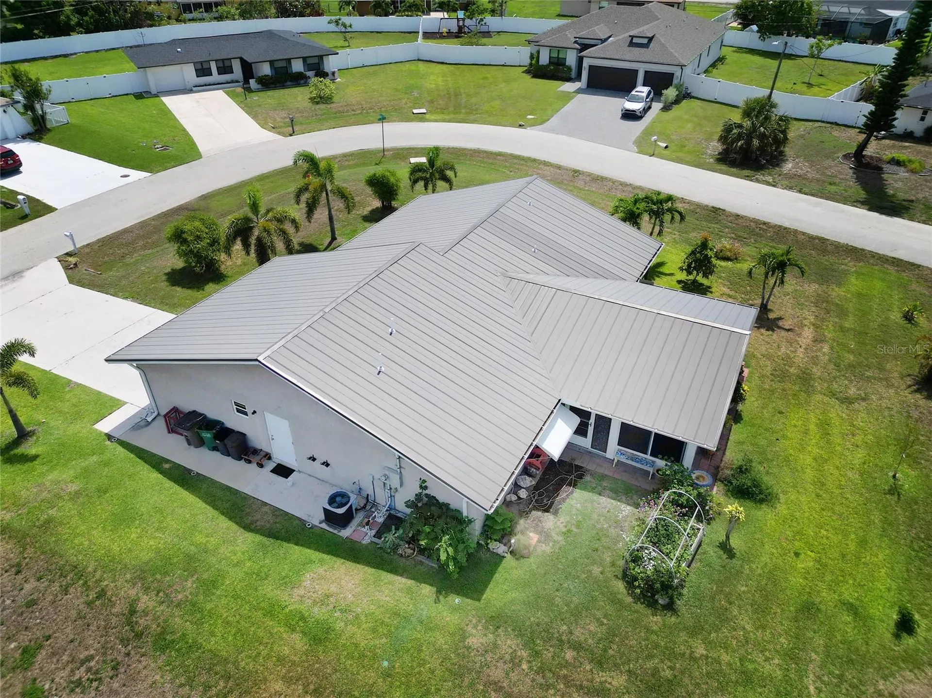 1207 SE 27th Terrace Cape Coral FL 33904