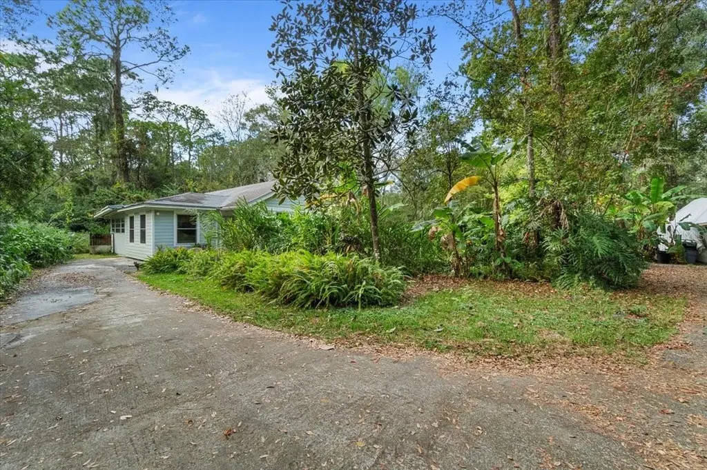 15012 N 301 Highway Thonotosassa FL 33592