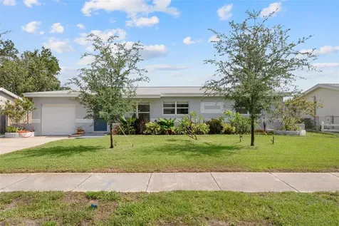 5961 41st Avenue N St Petersburg FL 33709