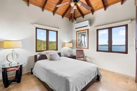 37 Barrio Frailes Culebra PR 00775