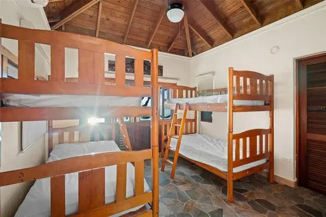 37 Barrio Frailes Culebra PR 00775