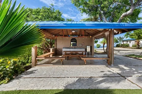 37 Barrio Frailes Culebra PR 00775
