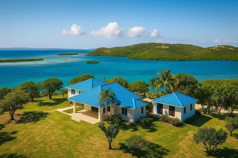 37 Barrio Frailes Culebra PR 00775