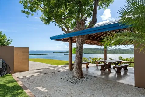 37 Barrio Frailes Culebra PR 00775