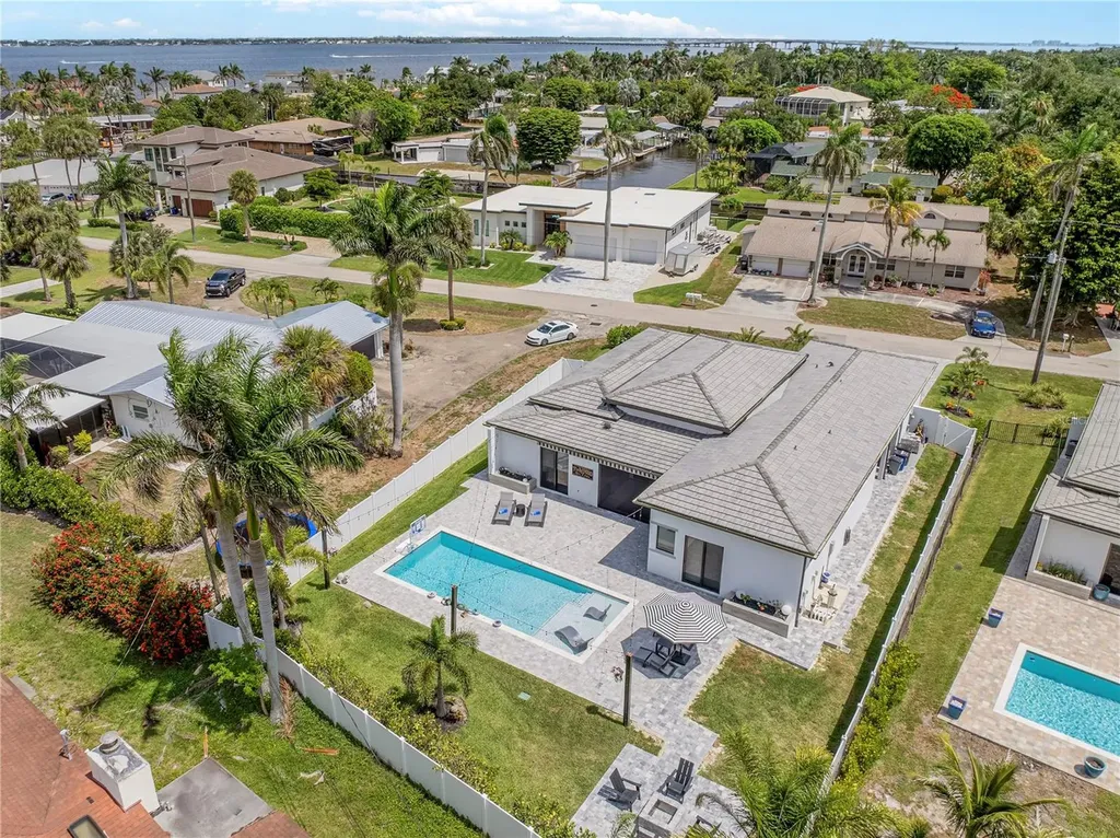 1324 Longwood Drive Fort Myers FL 33919