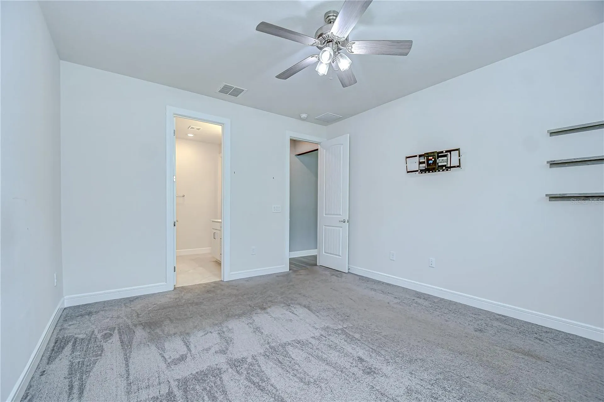 6119 Bradford Woods Drive Zephyrhills FL 33542