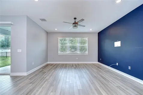 6119 Bradford Woods Drive Zephyrhills FL 33542