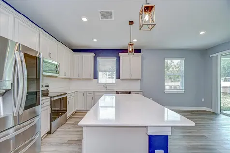 6119 Bradford Woods Drive Zephyrhills FL 33542