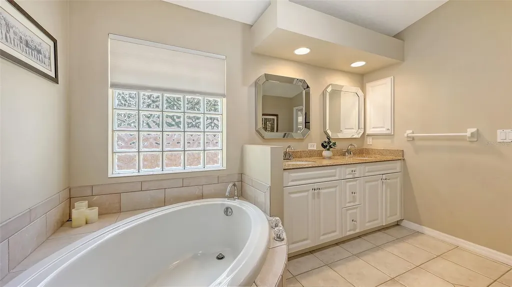 5698 Country Walk Lane Sarasota FL 34233
