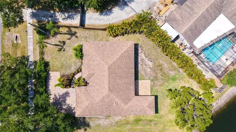 5698 Country Walk Lane Sarasota FL 34233