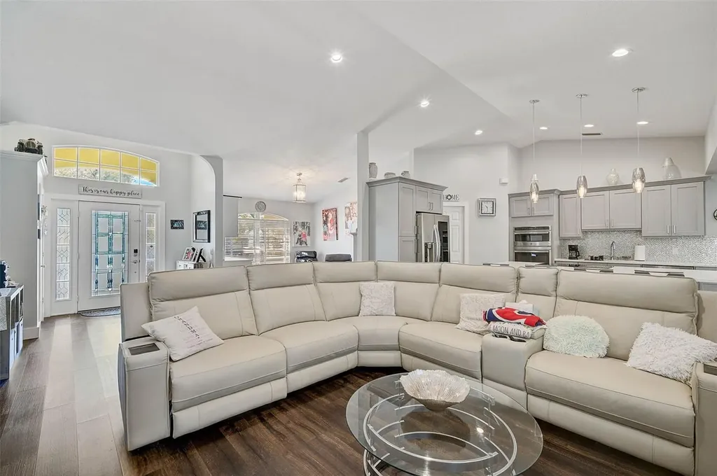 5565 Sweetwater Oak Drive Sarasota FL 34232
