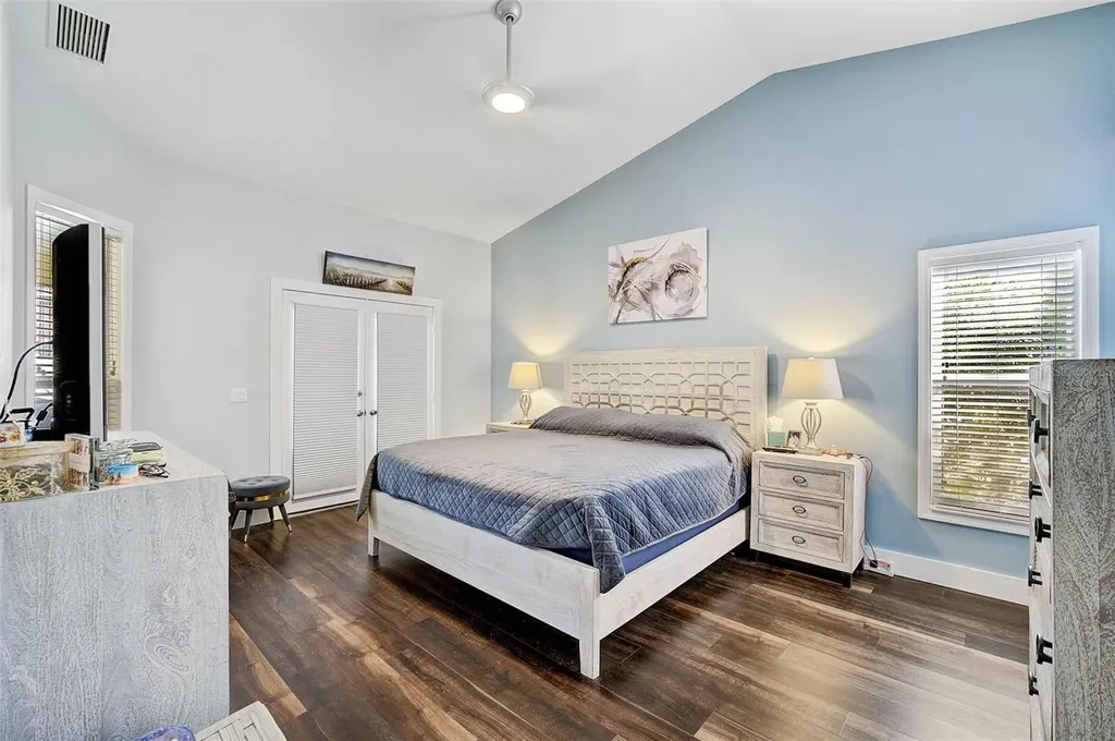 5565 Sweetwater Oak Drive Sarasota FL 34232