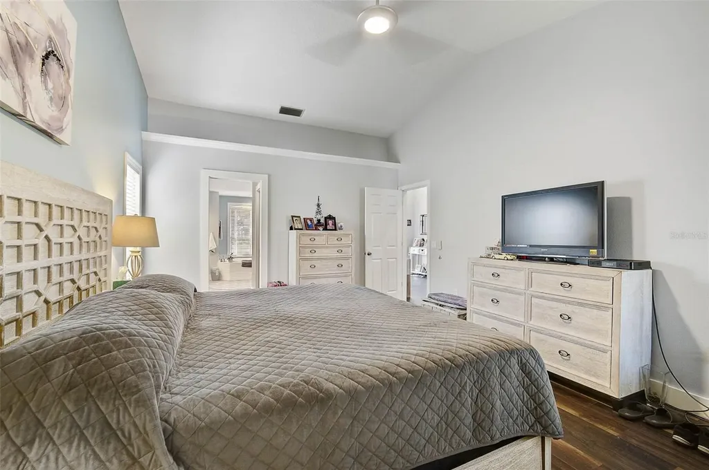 5565 Sweetwater Oak Drive Sarasota FL 34232