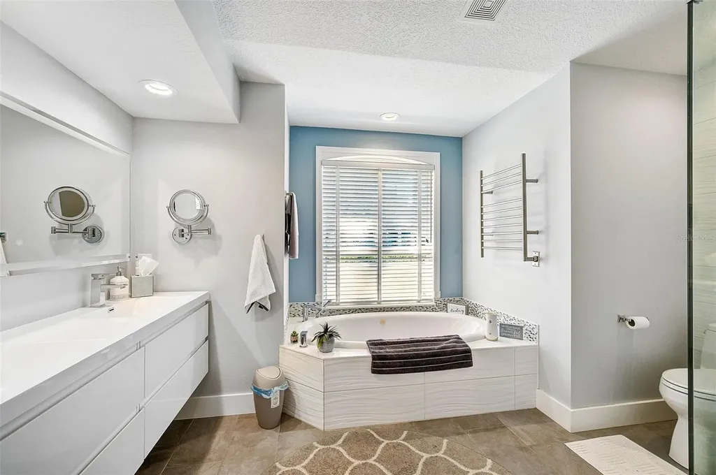 5565 Sweetwater Oak Drive Sarasota FL 34232
