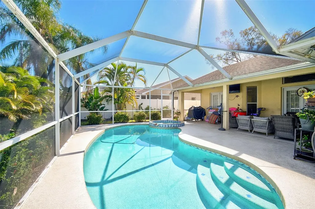 5565 Sweetwater Oak Drive Sarasota FL 34232