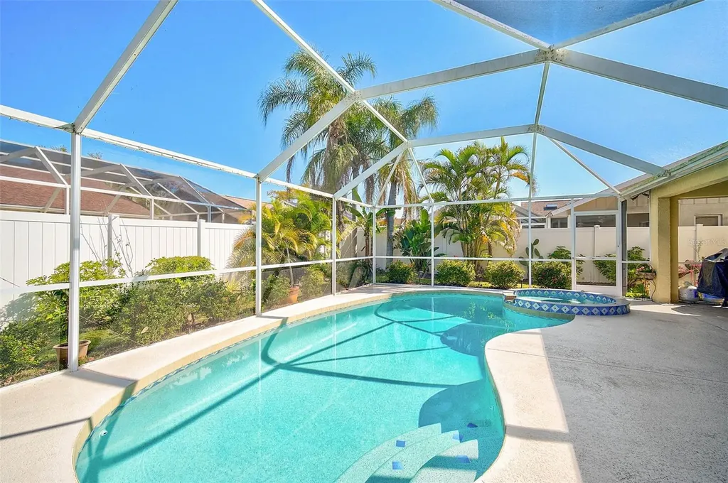 5565 Sweetwater Oak Drive Sarasota FL 34232