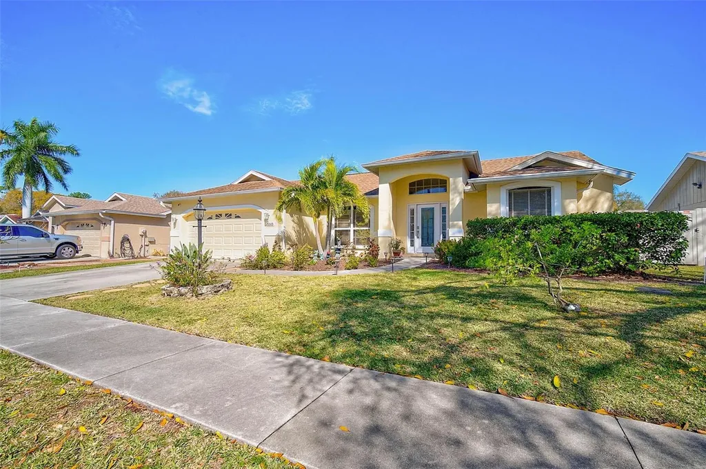5565 Sweetwater Oak Drive Sarasota FL 34232