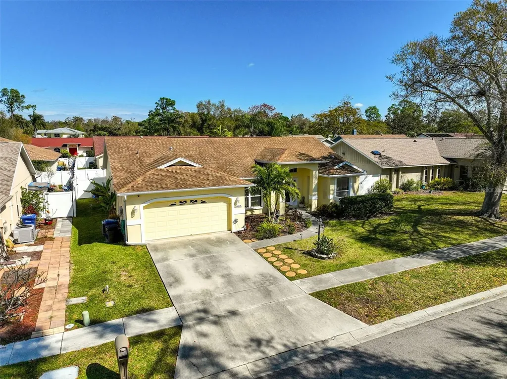 5565 Sweetwater Oak Drive Sarasota FL 34232