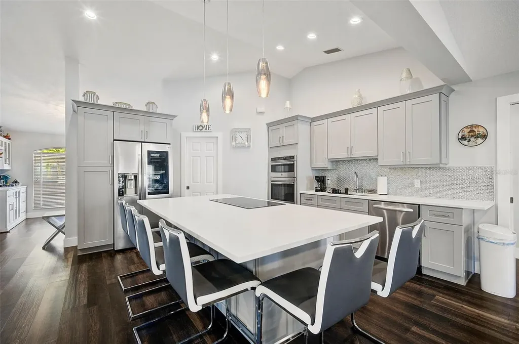 5565 Sweetwater Oak Drive Sarasota FL 34232