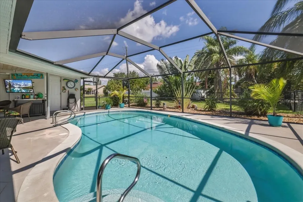206 SE 45th Terrace Cape Coral FL 33904