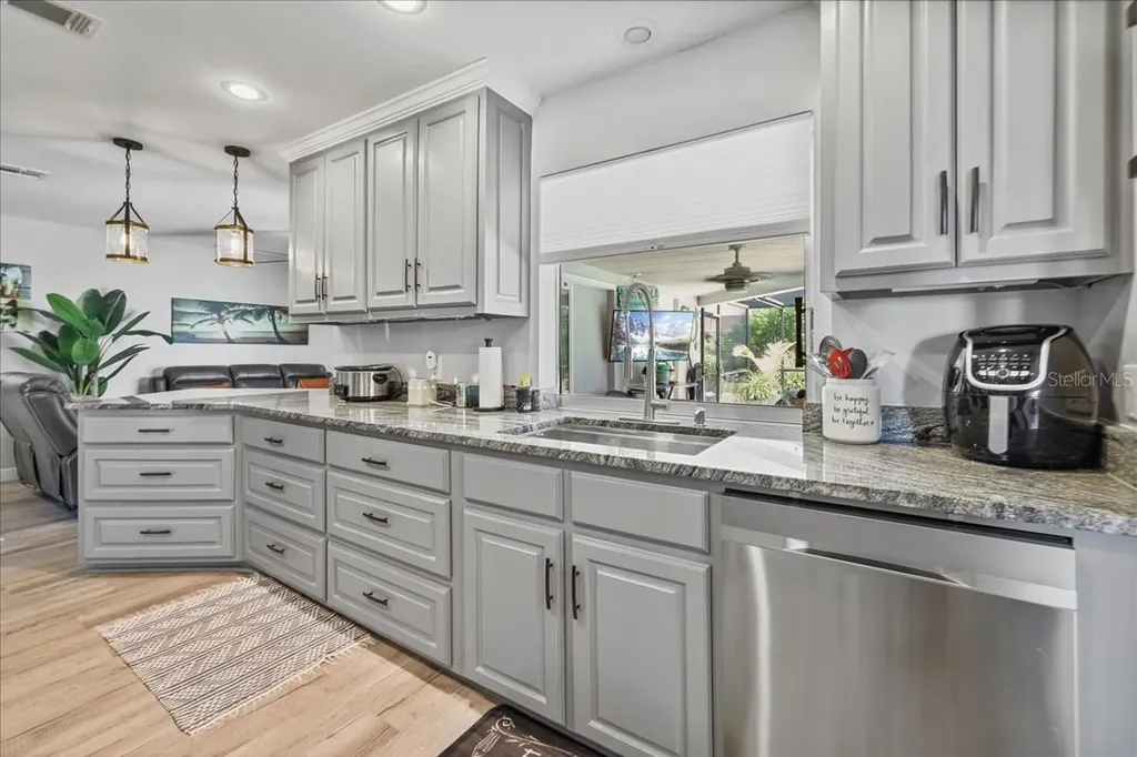 206 SE 45th Terrace Cape Coral FL 33904