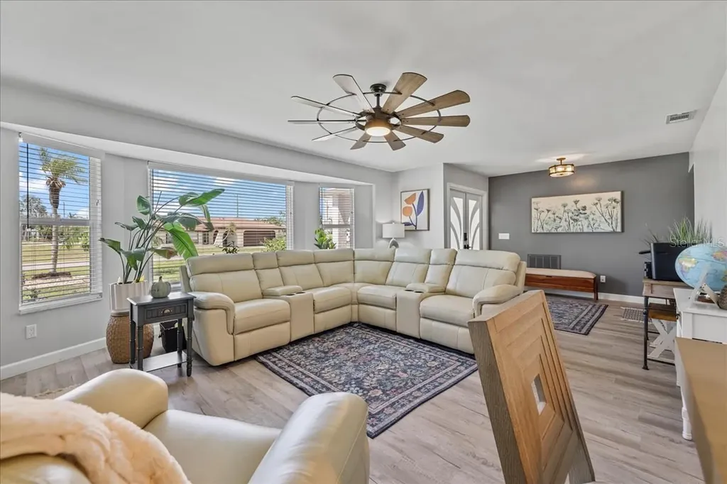 206 SE 45th Terrace Cape Coral FL 33904